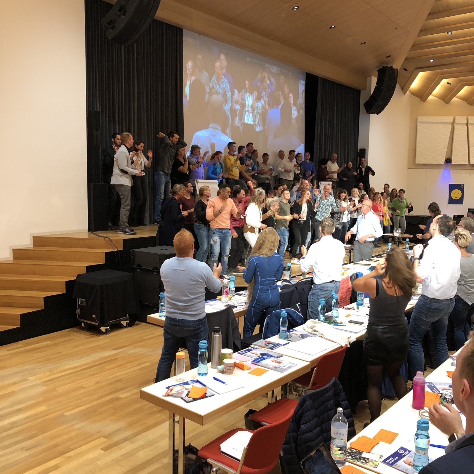 Loading 2019 / Workshop ...